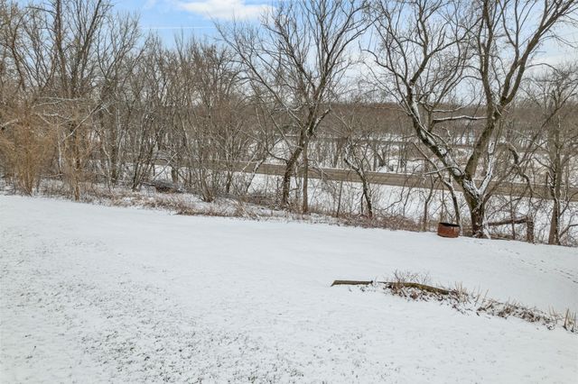 S2232 State Road 35, Alma, WI 54610