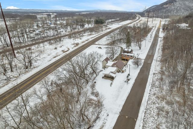 S2232 State Road 35, Alma, WI 54610