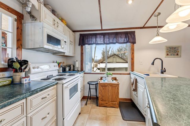 S2232 State Road 35, Alma, WI 54610