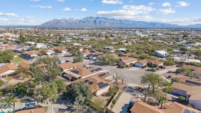 2313 W Horseshoe Place, Tucson, AZ 85745
