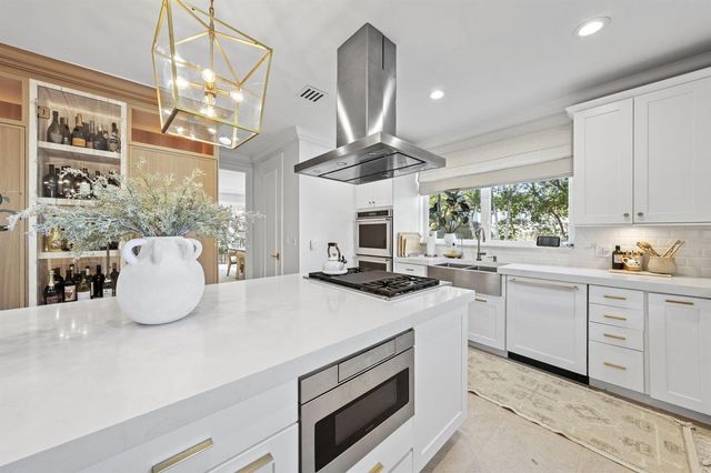 2765 Brickell Court, Miami, FL 33129
