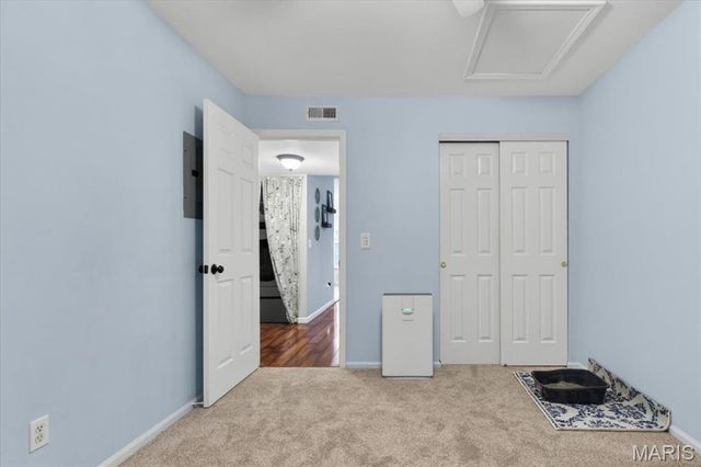 1440 Surrey Lane, St Peters, MO 63304