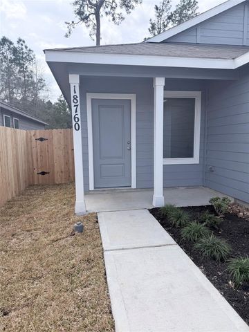 18760 Loom Dr, Conroe, TX 77306