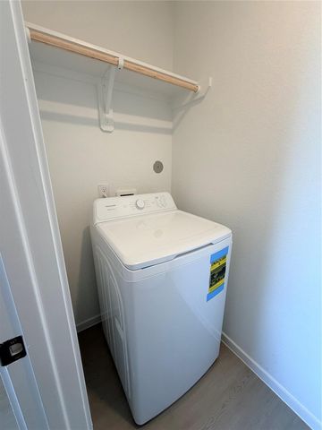 18760 Loom Dr, Conroe, TX 77306