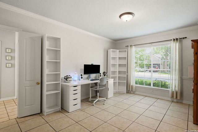 8506 Chessington Drive, San Antonio, TX 78254