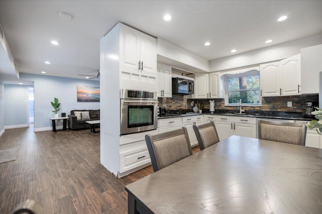 432 COUNTRY CLUB DRIVE, Oldsmar, FL 34677