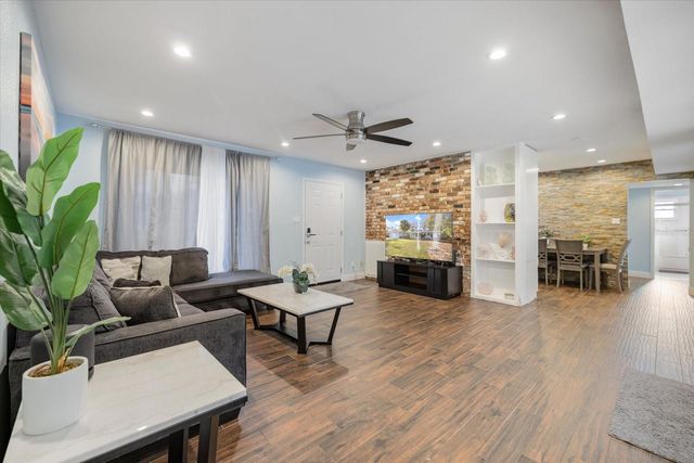 432 COUNTRY CLUB DRIVE, Oldsmar, FL 34677