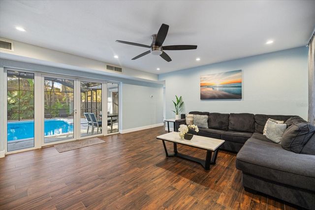 432 COUNTRY CLUB DRIVE, Oldsmar, FL 34677