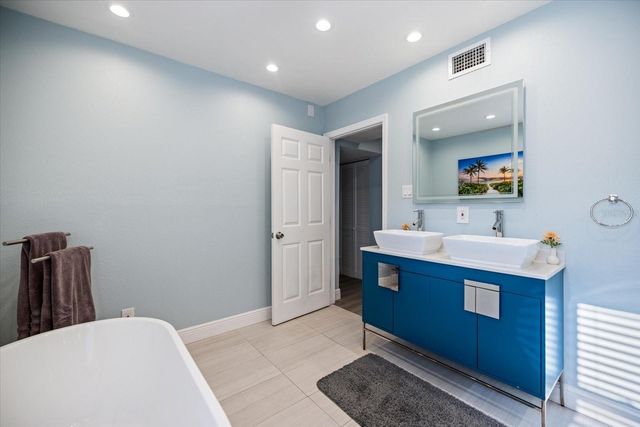 432 COUNTRY CLUB DRIVE, Oldsmar, FL 34677