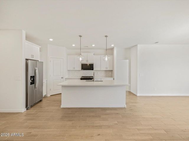 15804 W COTTONTAIL Lane, Surprise, AZ 85387