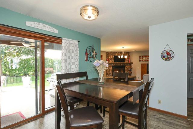 8035 W Bruss LANE, Franklin, WI 53132