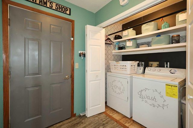 8035 W Bruss LANE, Franklin, WI 53132