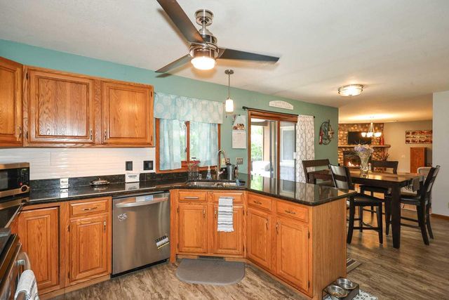 8035 W Bruss LANE, Franklin, WI 53132