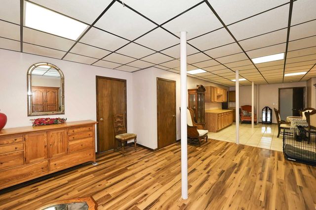 8035 W Bruss LANE, Franklin, WI 53132