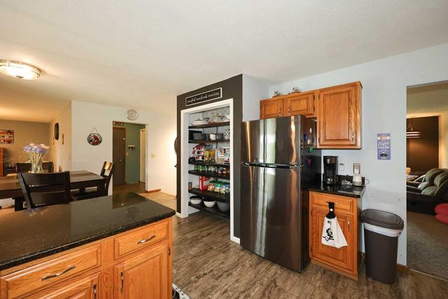 8035 W Bruss LANE, Franklin, WI 53132