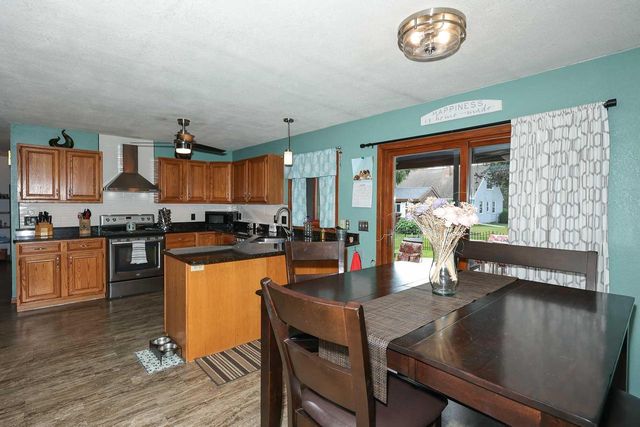 8035 W Bruss LANE, Franklin, WI 53132