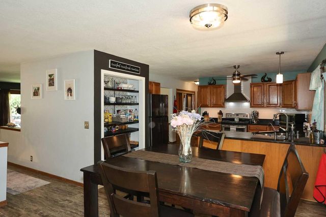 8035 W Bruss LANE, Franklin, WI 53132
