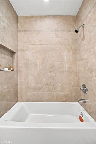10512 Samoa Ave, Tujunga, CA 91042