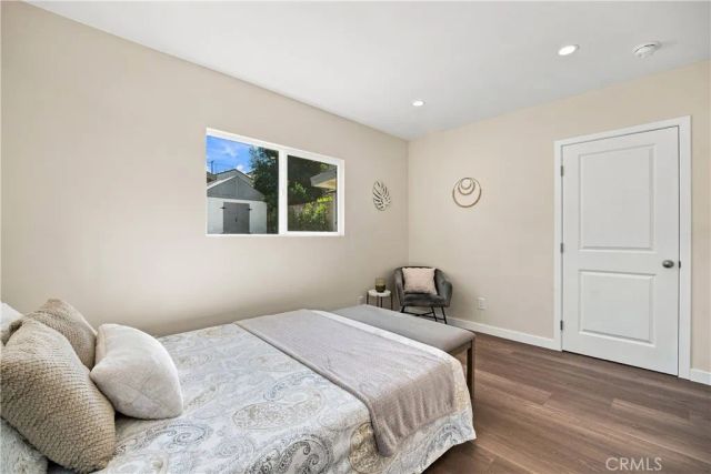 10512 Samoa Ave, Tujunga, CA 91042
