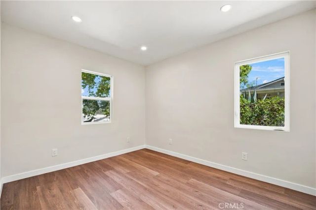 10512 Samoa Ave, Tujunga, CA 91042