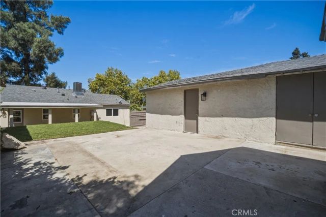 10512 Samoa Ave, Tujunga, CA 91042