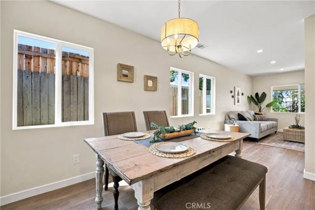 10512 Samoa Ave, Tujunga, CA 91042