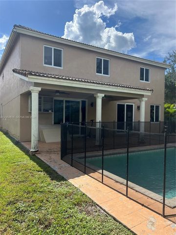 5291 NW 113th Ave, Coral Springs, FL 33076