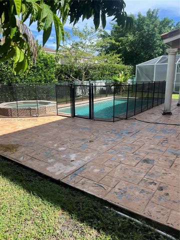 5291 NW 113th Ave, Coral Springs, FL 33076