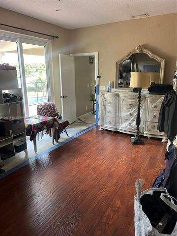 5291 NW 113th Ave, Coral Springs, FL 33076