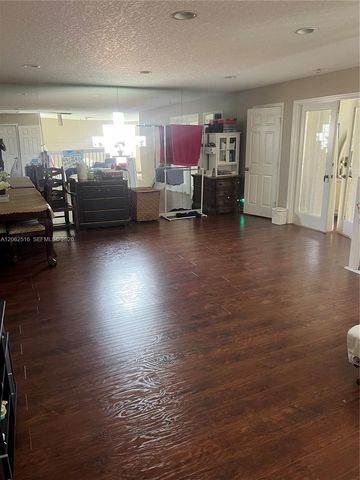 5291 NW 113th Ave, Coral Springs, FL 33076