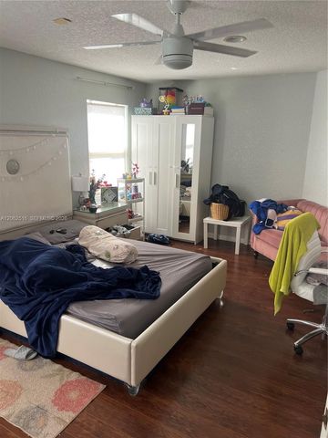 5291 NW 113th Ave, Coral Springs, FL 33076
