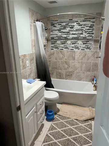 5291 NW 113th Ave, Coral Springs, FL 33076