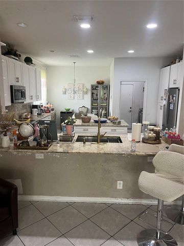 5291 NW 113th Ave, Coral Springs, FL 33076