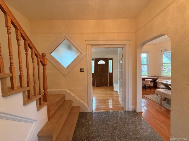 179 Woodruff Avenue, Scarsdale, NY 10583