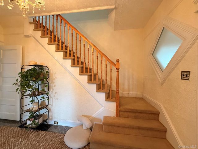 179 Woodruff Avenue, Scarsdale, NY 10583