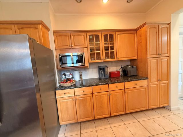 179 Woodruff Avenue, Scarsdale, NY 10583