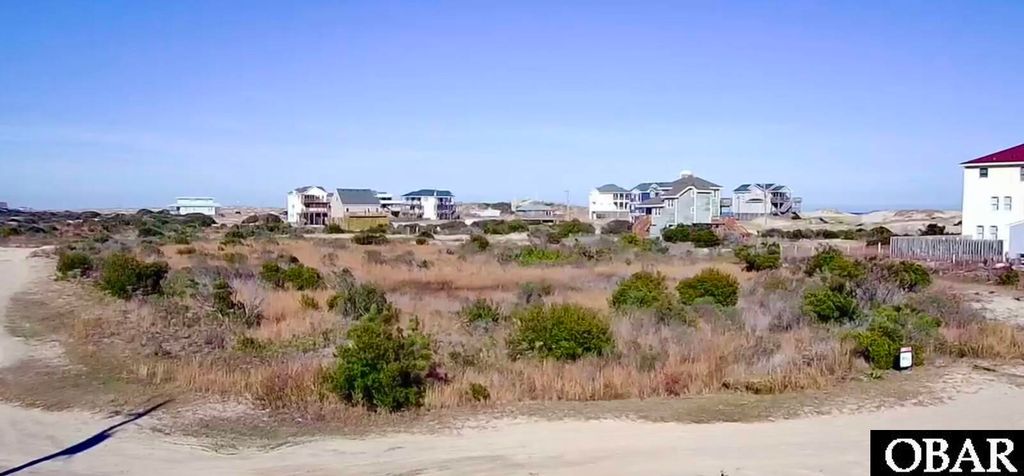 Image 4 of property listing at 1675 Ocean Pearl Road Lot 13, Corolla, NC 27927