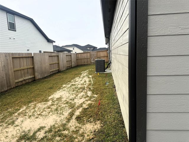 519 Louis Lane, Baytown, TX 77523