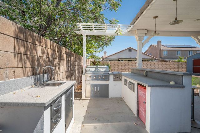 44528 Camolin Lane, Lancaster, CA 93534