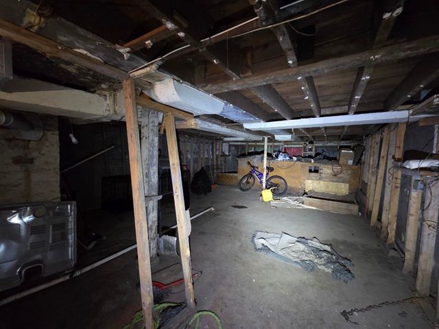 221 E 138th Street, Dolton, IL 60419