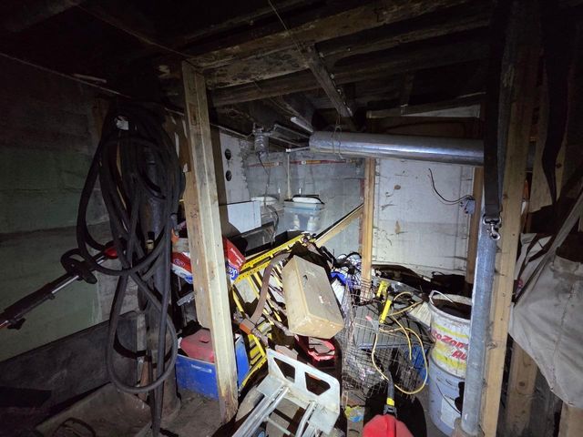 221 E 138th Street, Dolton, IL 60419