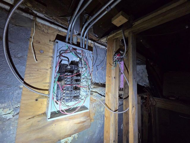 221 E 138th Street, Dolton, IL 60419