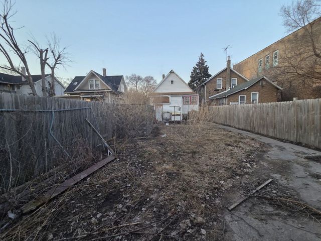 221 E 138th Street, Dolton, IL 60419