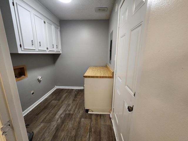 8735 Plantation Ct Drive, North Charleston, SC 29406