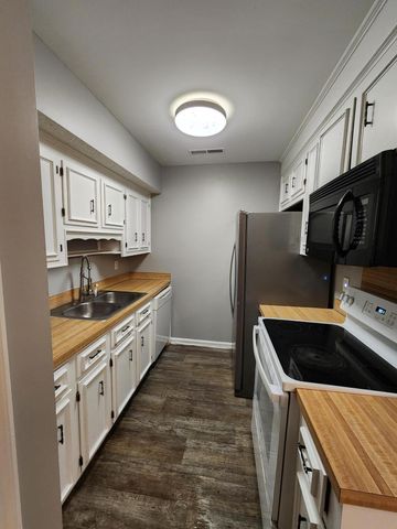 8735 Plantation Ct Drive, North Charleston, SC 29406