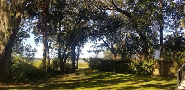 8735 Plantation Ct Drive, North Charleston, SC 29406