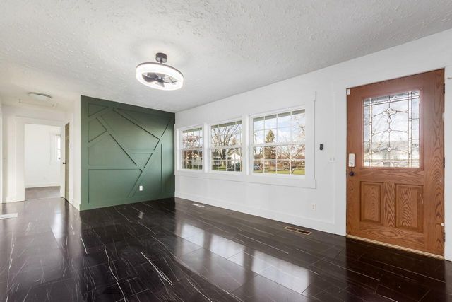 1195 Huntly Drive, Columbus, OH 43227