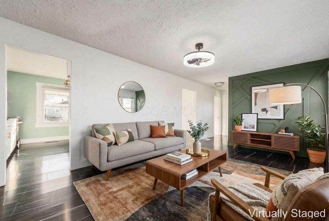 1195 Huntly Drive, Columbus, OH 43227