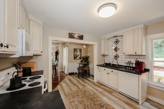 28 Spring Street, Hinsdale, NH 03451