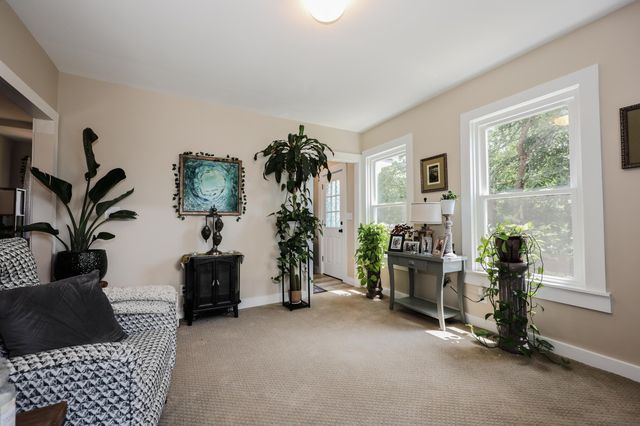 28 Spring Street, Hinsdale, NH 03451